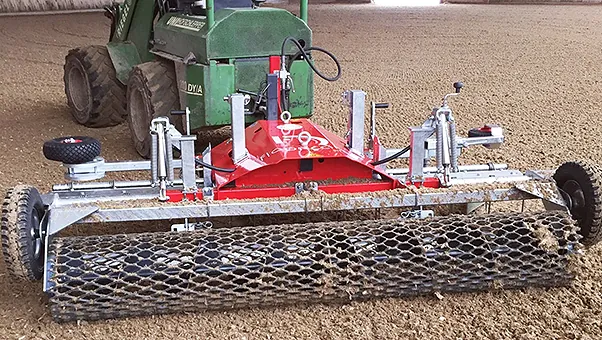 Floor-Care AHK (hydraulisch) in een zandbak