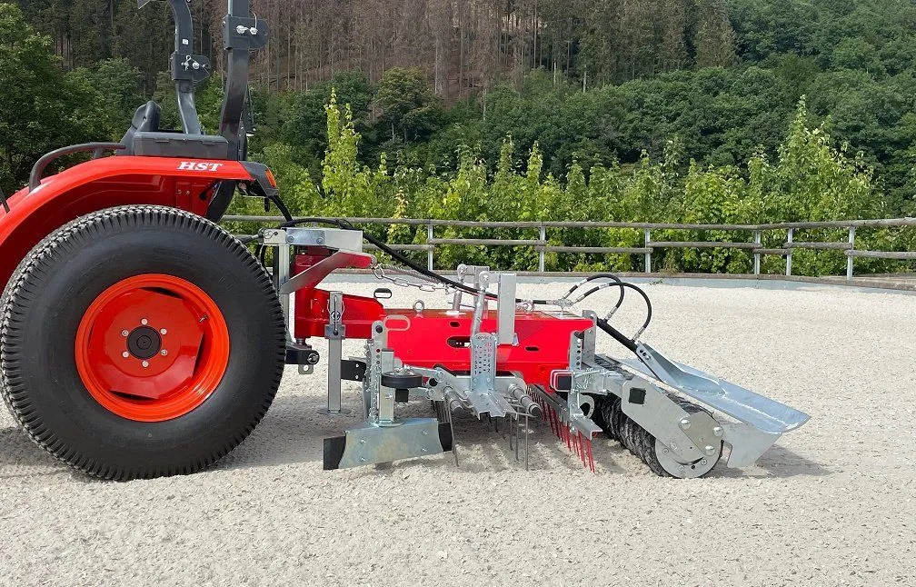 Floor-Care PREMIUM aan een trekker, zijaanzicht
