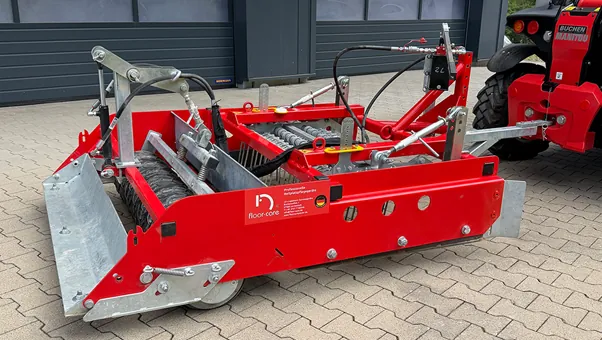 Floor-Care RACETRACK aan een trekker